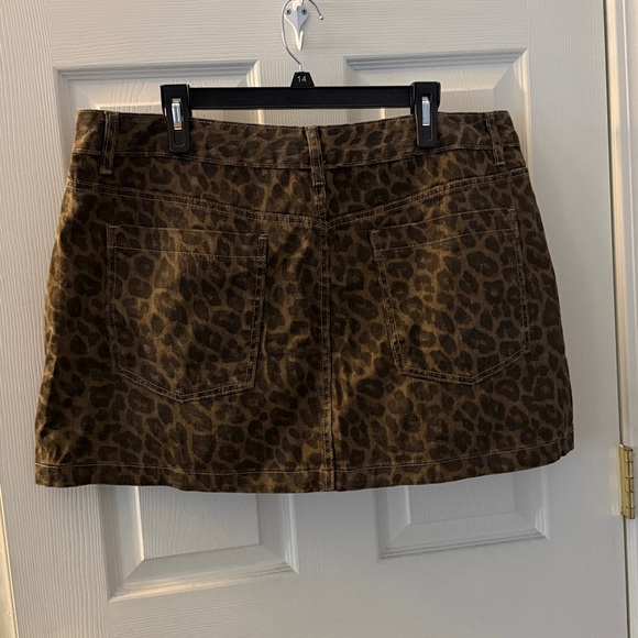 Dresses & Skirts - Leopard Print Mini Skirt